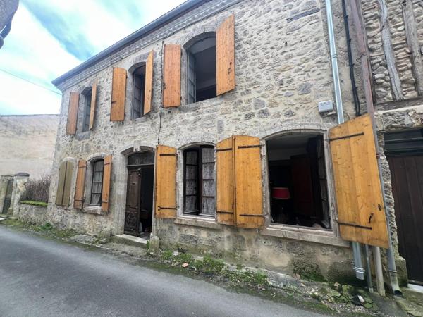 Ancien presbytère de 200m² à Sos
