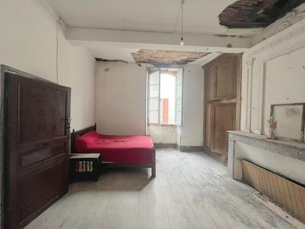Ancien presbytère de 200m² à Sos