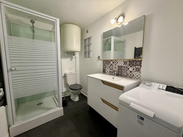 CHARMANTE MAISON DE VILLE MEUBLÉE – 55 m² – Secteur OUEST ( plateau des Glières)