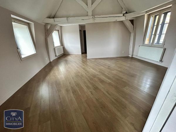Appartement à vendre 2 pièces 61.8m² Sedan (08200)