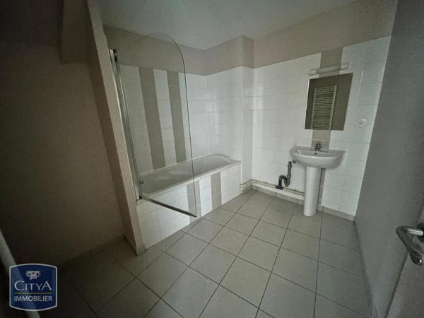 Appartement à vendre 2 pièces 61.8m² Sedan (08200)