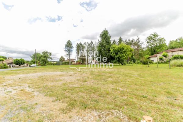 A VENDRE ENTRE PARTICULIERS. Terrain constructible 1565m2