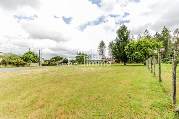 A VENDRE ENTRE PARTICULIERS. Terrain constructible 1565m2