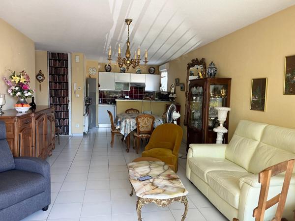 Appartement T3 en Rez-de-chaussée traversant
