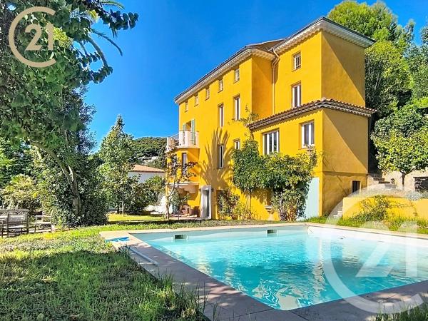 Maison à vendre  9 pièces - 218,57 m 2   VALLAURIS  - 06