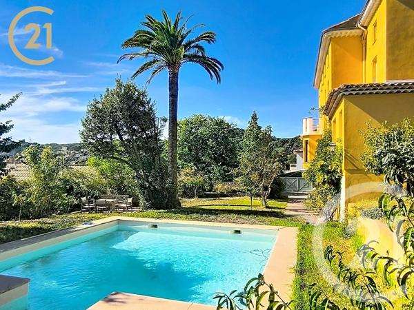 Maison à vendre  9 pièces - 218,57 m 2   VALLAURIS  - 06