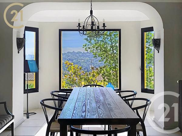 Maison à vendre  9 pièces - 218,57 m 2   VALLAURIS  - 06