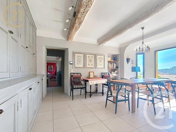 Maison à vendre  9 pièces - 218,57 m 2   VALLAURIS  - 06