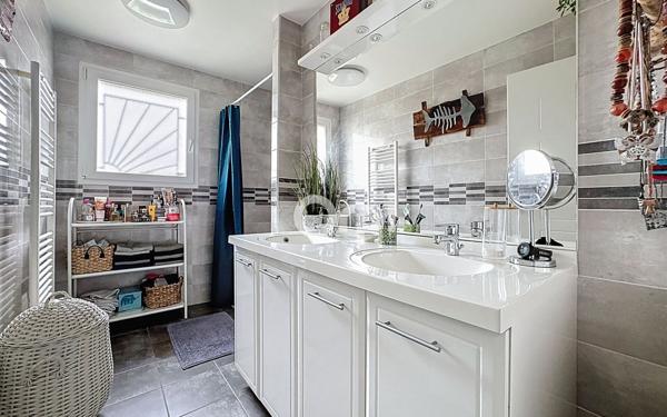 Maison à vendre    6 pièces • 100 m2 Cognac-la-Forêt