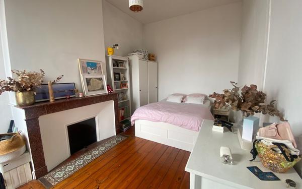 Appartement à vendre    2 pièces •  Bordeaux