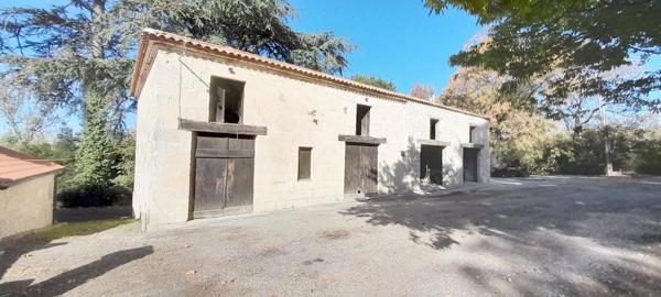 Prestations haut de gamme pour cette propriété de deux maisons, sur 15 hectares