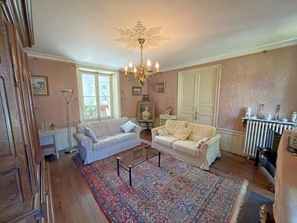 Superbe manoir avec piscine et dépendances !