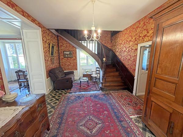 Superbe manoir avec piscine et dépendances !