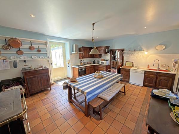Superbe manoir avec piscine et dépendances !