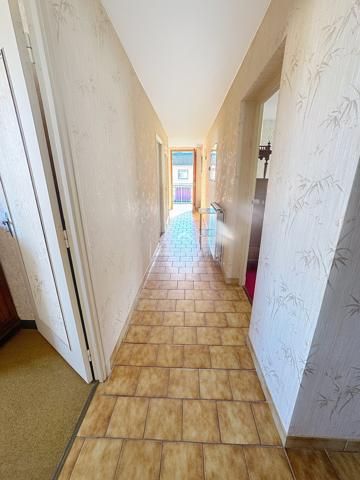 Camarès (12360) Maison meublée T5 à rénover sur 535 m2 terrain