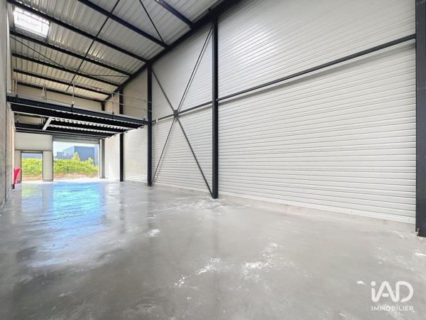 Location local d’activité 162 m² Saint-Pierre-du-Perray