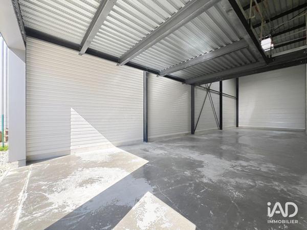 Location local d’activité 162 m² Saint-Pierre-du-Perray