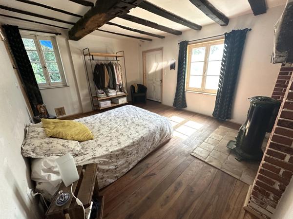 Maison périgourdine de caractère avec dépendances et terrain de plus de 4000 m² – Proche de Montpon-Ménestérol