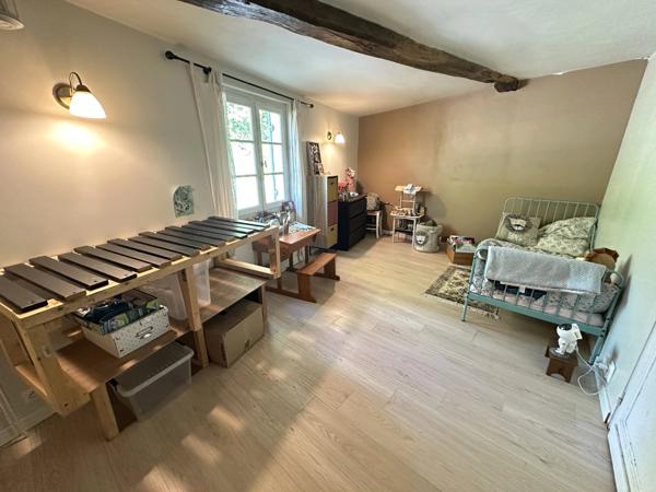 Maison périgourdine de caractère avec dépendances et terrain de plus de 4000 m² – Proche de Montpon-Ménestérol