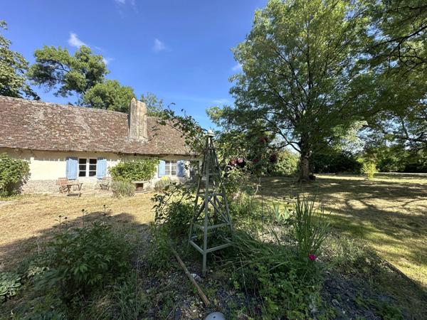 Maison périgourdine de caractère avec dépendances et terrain de plus de 4000 m² – Proche de Montpon-Ménestérol
