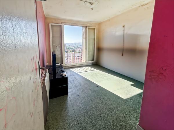 Marseille15ème T4 DE 65 M² avec balcon, vue dégagée et apercu mer (idéal investisseur)