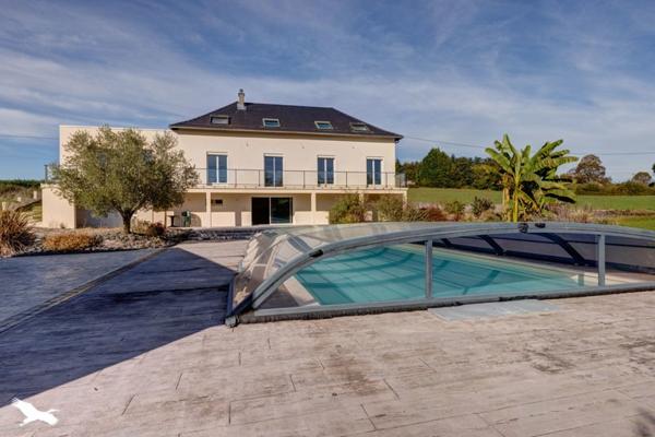 Maison à vendre |  Sainte-Féréole |  7 pièces | 230 m²