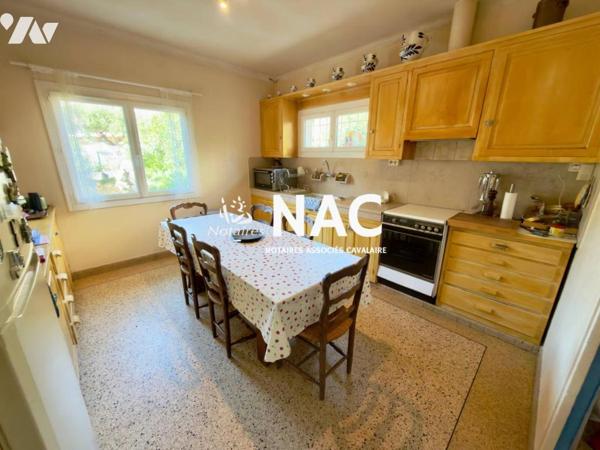 Maison de 158m² et sa dépendance sur terrain de 962m² à vendre proche du centre-ville