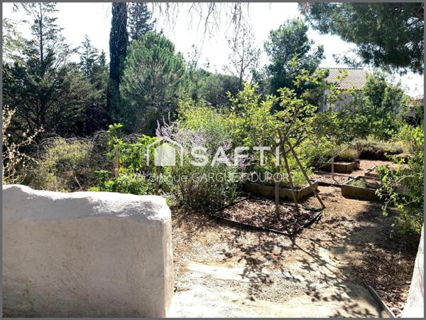 Demeure de caractère de 310m2 avec jardin, piscine, garage et gite