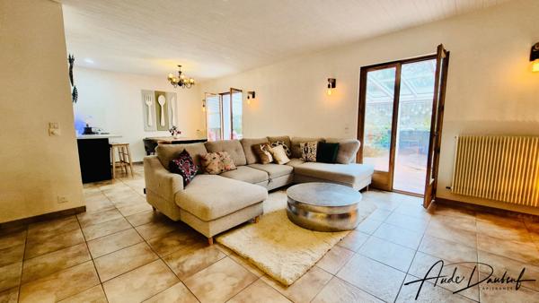 Malagny - Douane de Sézegnin - Maison 5 pièces - 3 chambres, véranda, sous-sol