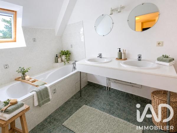 Maison à vendre 5 pièces 130 m² Saint-Cyr-sur-Loire