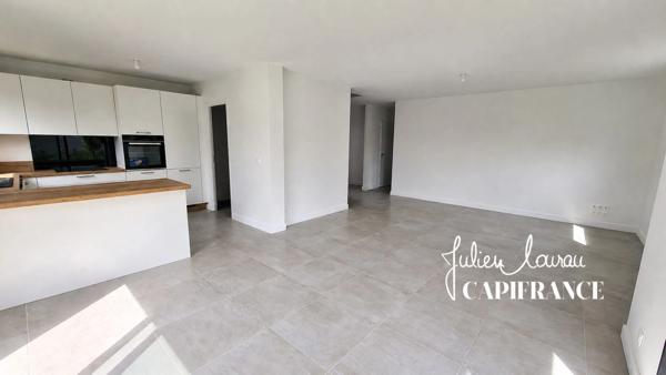 Maison de 2025 à vendre - 6 pièces - 115 m² environ pour 412 m² de Terrain - TREGUNC (29)