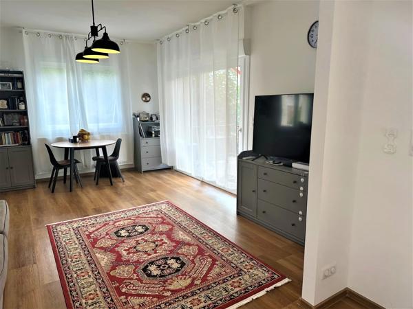 Maison de 3/4 chambres avec garage et jardin au centre d'Eymet