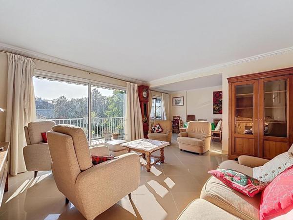 Très beau 5p dans le Parc des Aigles