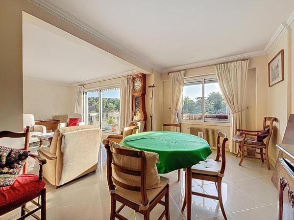 Très beau 5p dans le Parc des Aigles