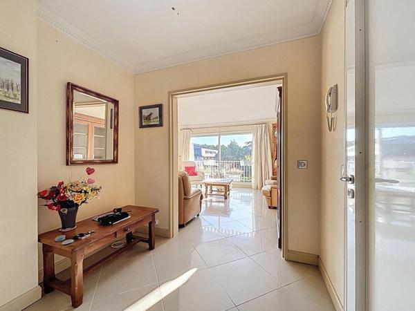 Très beau 5p dans le Parc des Aigles