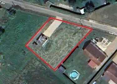 Terrain à Batir à vendre à Saint-Hilaire-sur-Yerre dans l'Eure-et-Loir (28220), ref : JS/963