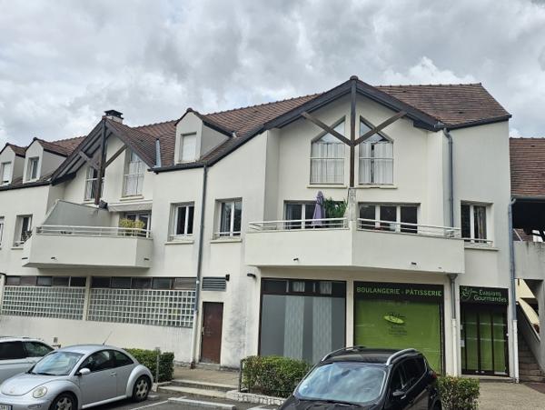 A LOUER APPARTEMENT T2 DUPLEX SAINT-NOM-LA-BRETECHE