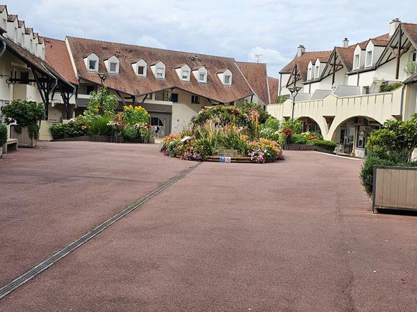 A LOUER APPARTEMENT T2 DUPLEX SAINT-NOM-LA-BRETECHE