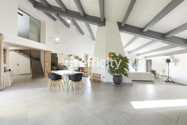Maison 7 pièces - 284 m² Exclusivité efficity