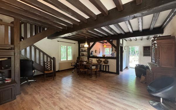 Maison à vendre    8 pièces •  Saint-André-de-l'Eure