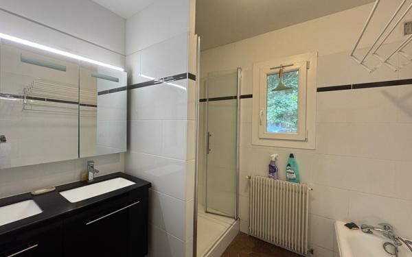 Maison à vendre    8 pièces •  Saint-André-de-l'Eure