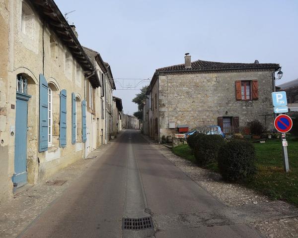 À vendre - Maison mitoyenne 2 côtés, 2 pièces située à Flamarens (32340)