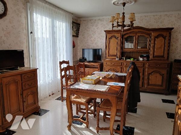 UN PAVILLON D'HABITATION dans quartier calme