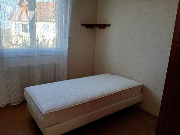 UN PAVILLON D'HABITATION dans quartier calme