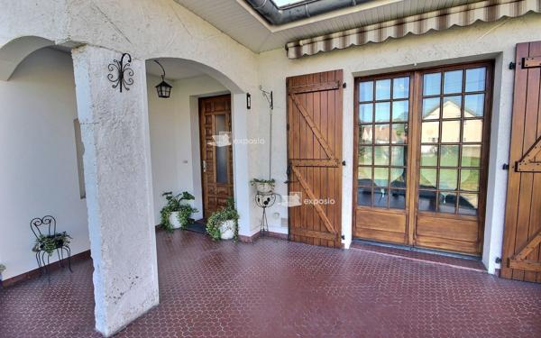 Maison à vendre    5 pièces •  Lamarque-Pontacq