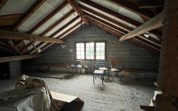 Maison à vendre    5 pièces •  Lamarque-Pontacq