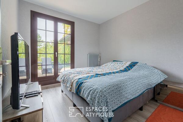 Maison des années 70 dans son parc arboré