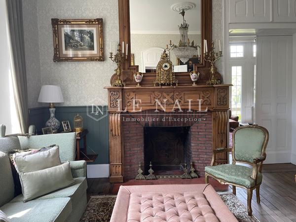 Authentique manoir du XIXe siècle restauré avec dépendances et parc en Sud Manche