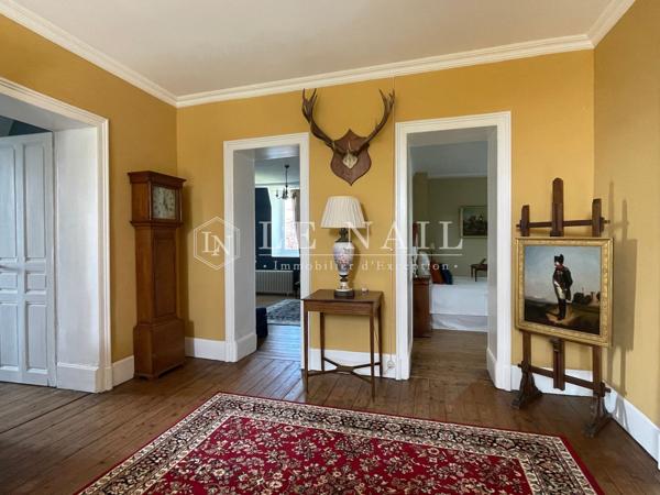 Authentique manoir du XIXe siècle restauré avec dépendances et parc en Sud Manche