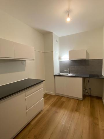 A LOUER STUDIO AVEC PARKING 35.5 M² chauffage inclus
